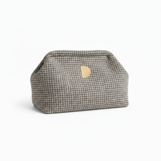 Clutch tulipán gris y marrón con D dorada